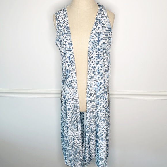 LuLaRoe Jackets & Blazers - 🔴 Lularoe Joy Long Vest Blue and White Triangle S